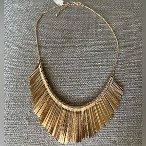 Fringe gold color necklace